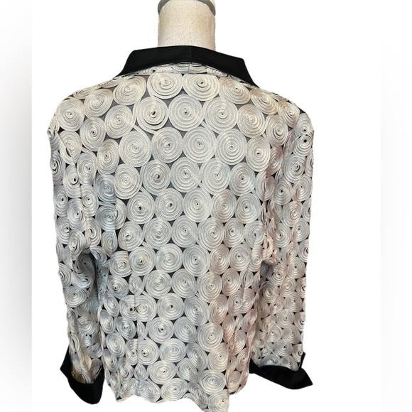D&Y NWT Evening Jacket Black White Spiral Design Long Sleeve Size 1X - Picture 3 of 5